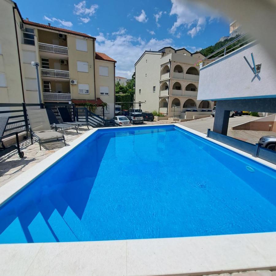 Apartments Vila Adrijana & Fitness Studio Wolf Bv Baška Voda Zewnętrze zdjęcie