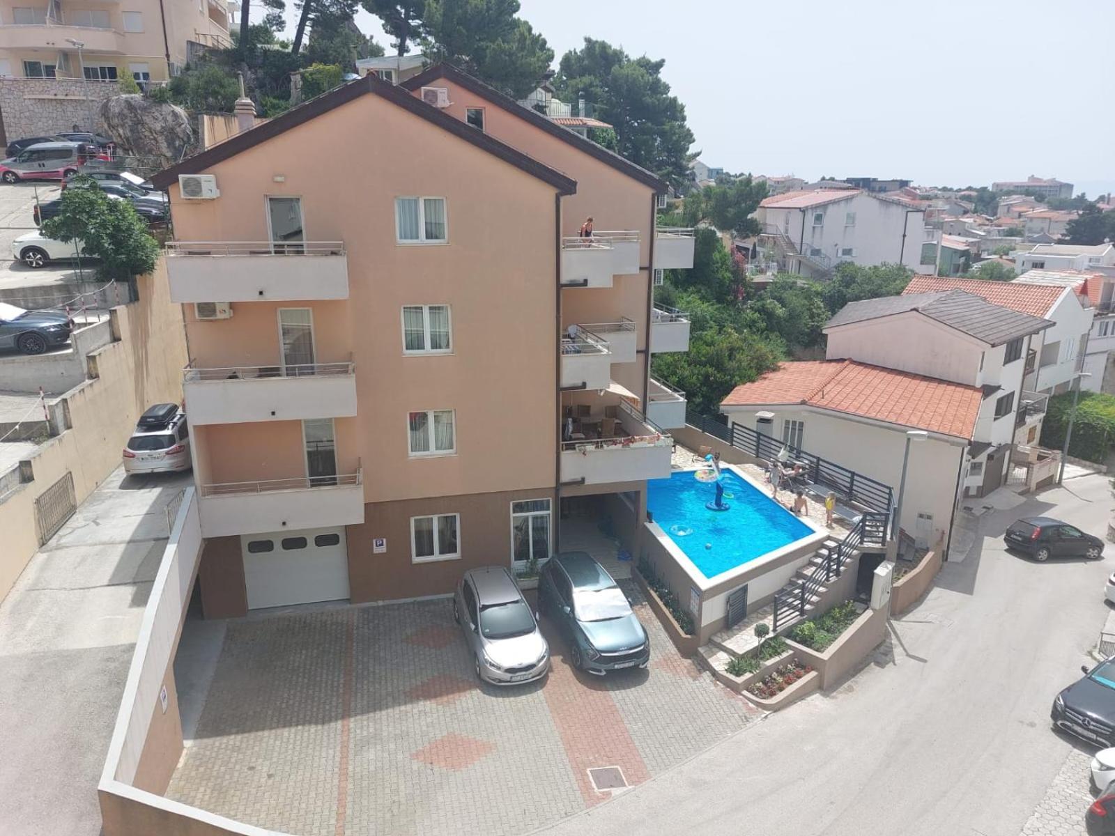 Apartments Vila Adrijana & Fitness Studio Wolf Bv Baška Voda Zewnętrze zdjęcie