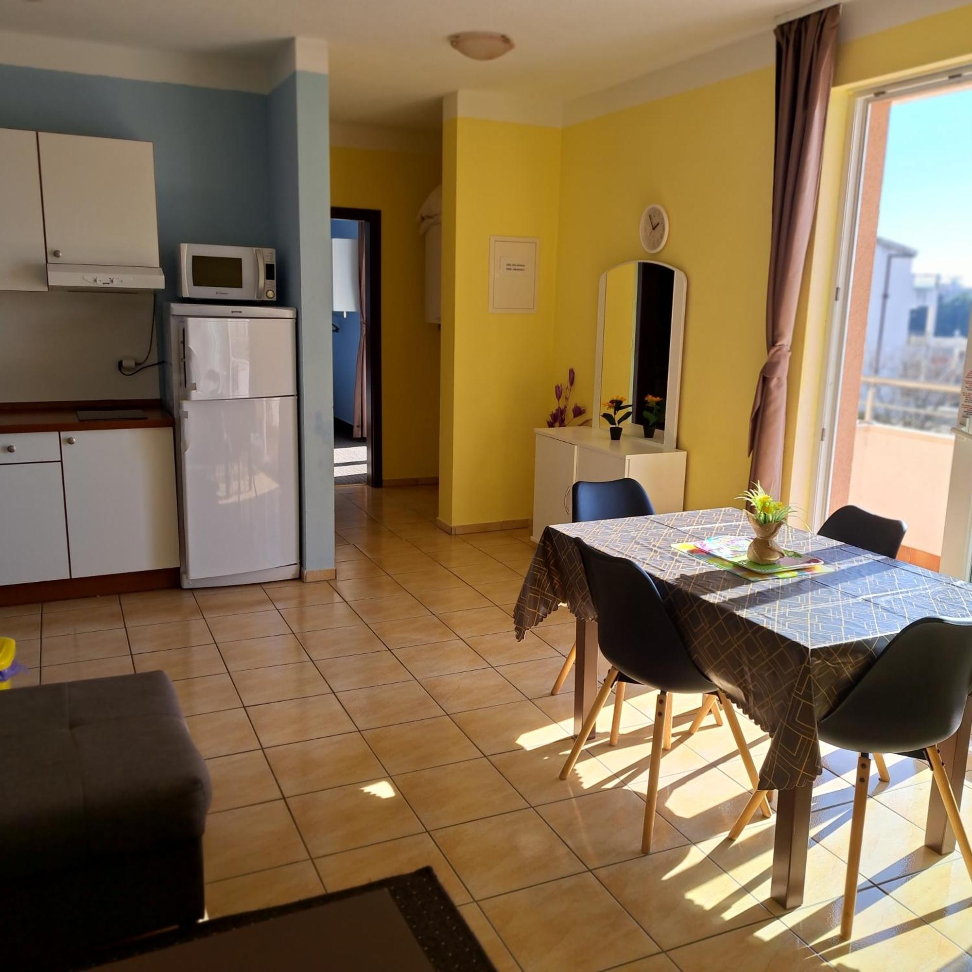 Apartments Vila Adrijana & Fitness Studio Wolf Bv Baška Voda Zewnętrze zdjęcie